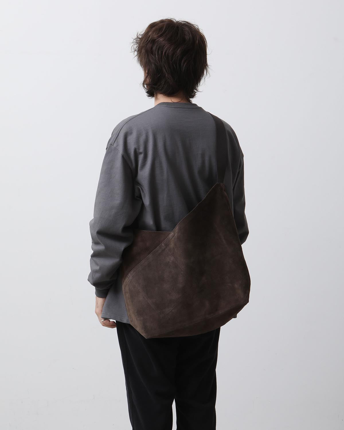 AZUMA SHOULDER BAG M PIG SUEDE