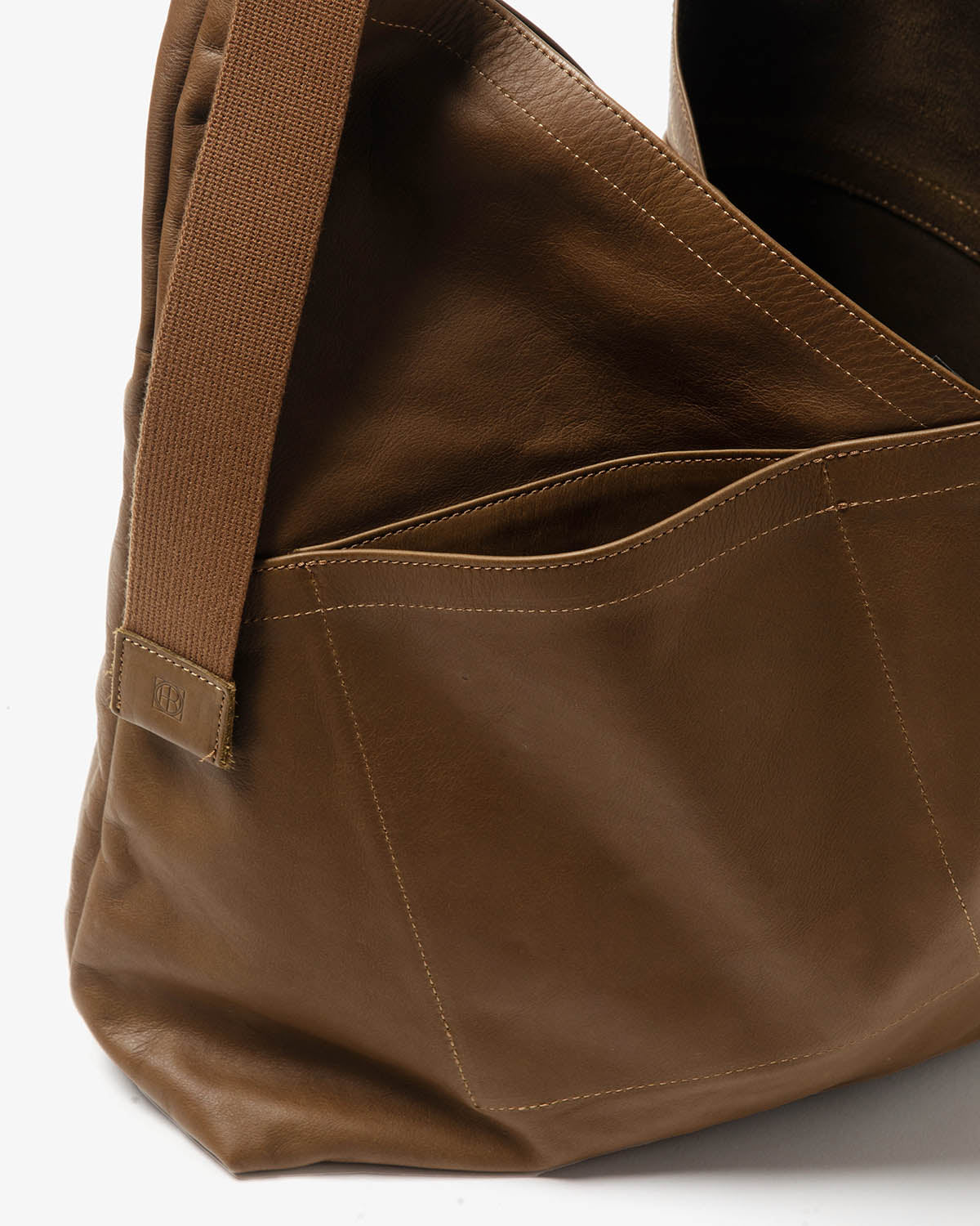 AZUMA SHOULDER BAG M COW LEATHER