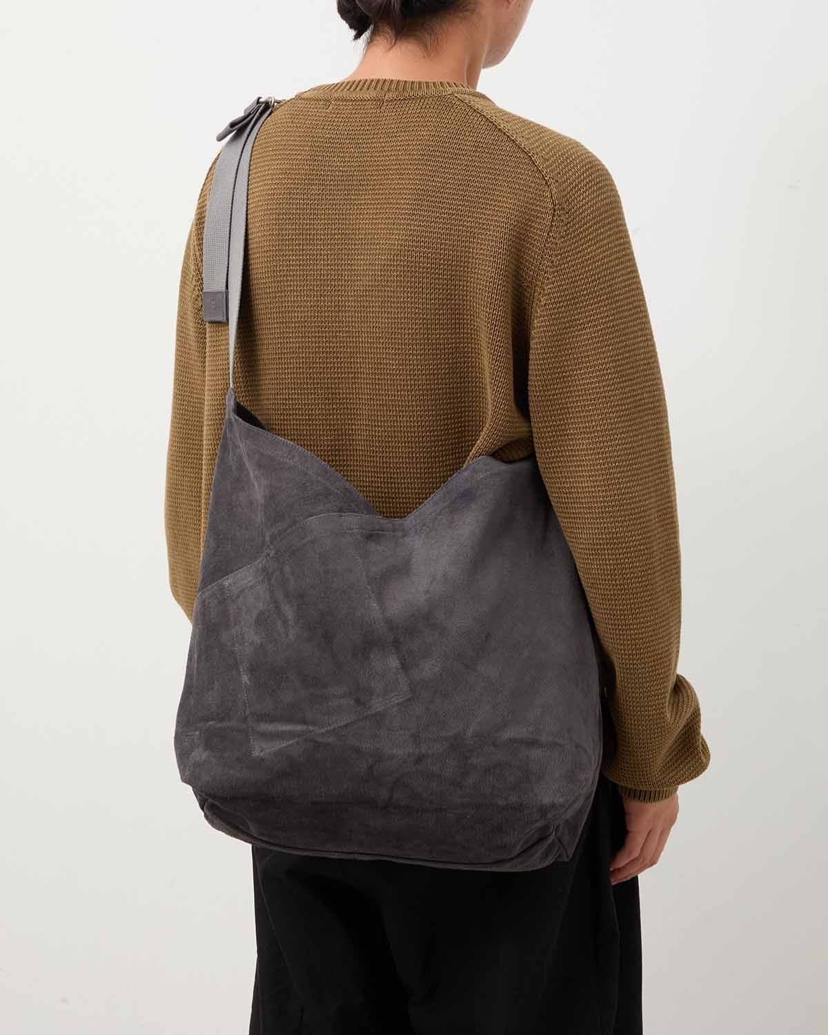 AZUMA SHOULDER BAG M PIG SUEDE