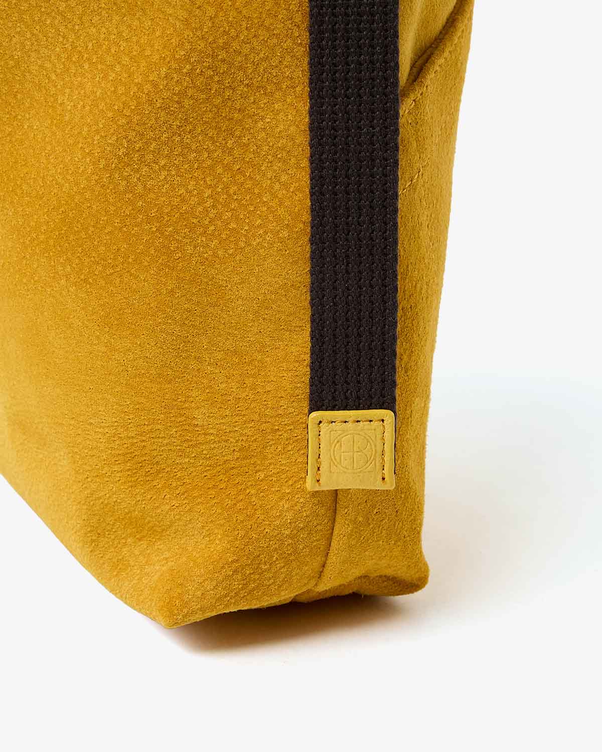 AZUMA SHOULDER BAG S PIG SUEDE