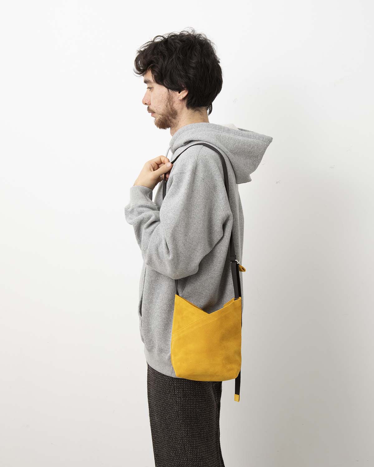 AZUMA SHOULDER BAG S PIG SUEDE
