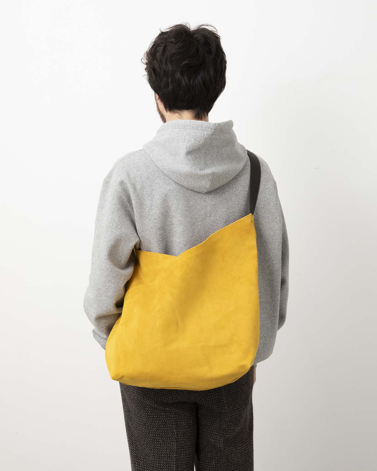 AZUMA SHOULDER BAG M PIG SUEDE