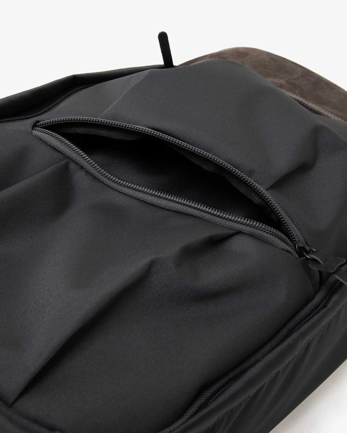 DAYPACK 17L POLYESTER OXFORD CORDURA® WITH PIG SUEDE