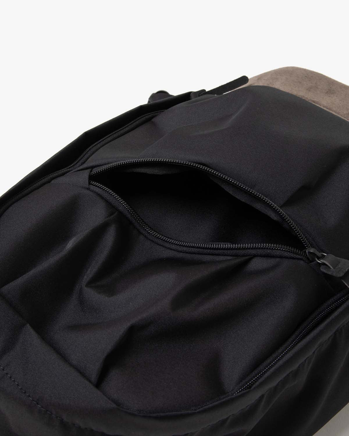 DAYPACK 17L POLYESTER OXFORD CORDURA® WITH PIG SUEDE