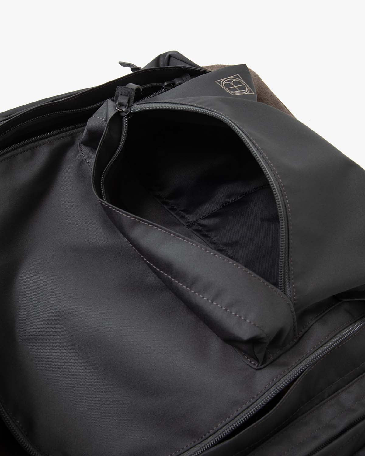 BACKPACK 20L POLYESTER OXFORD CORDURA® WITH PIG SUEDE
