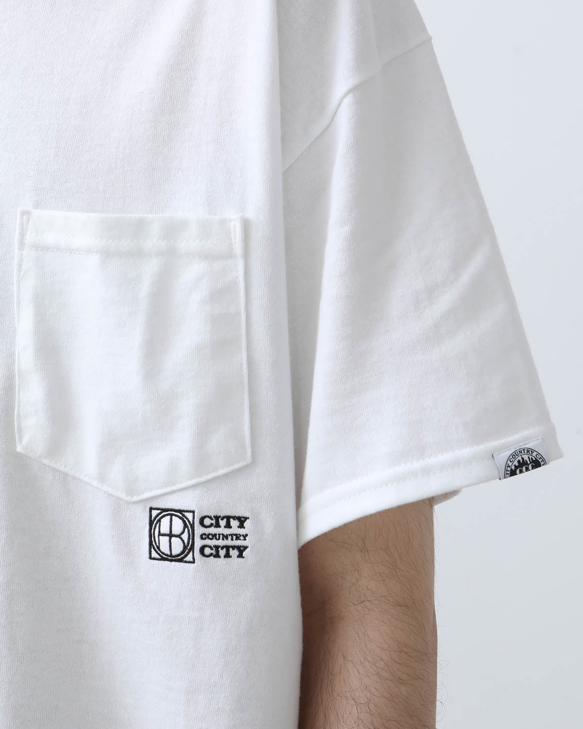 EMBROIDED LOGO POCKET TEE COTTON JERSEY by CITY COUNTRY CITY