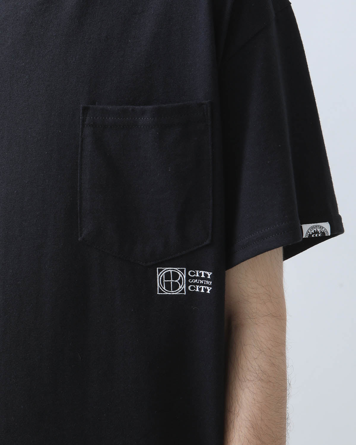 EMBROIDED LOGO POCKET TEE COTTON JERSEY by CITY COUNTRY CITY