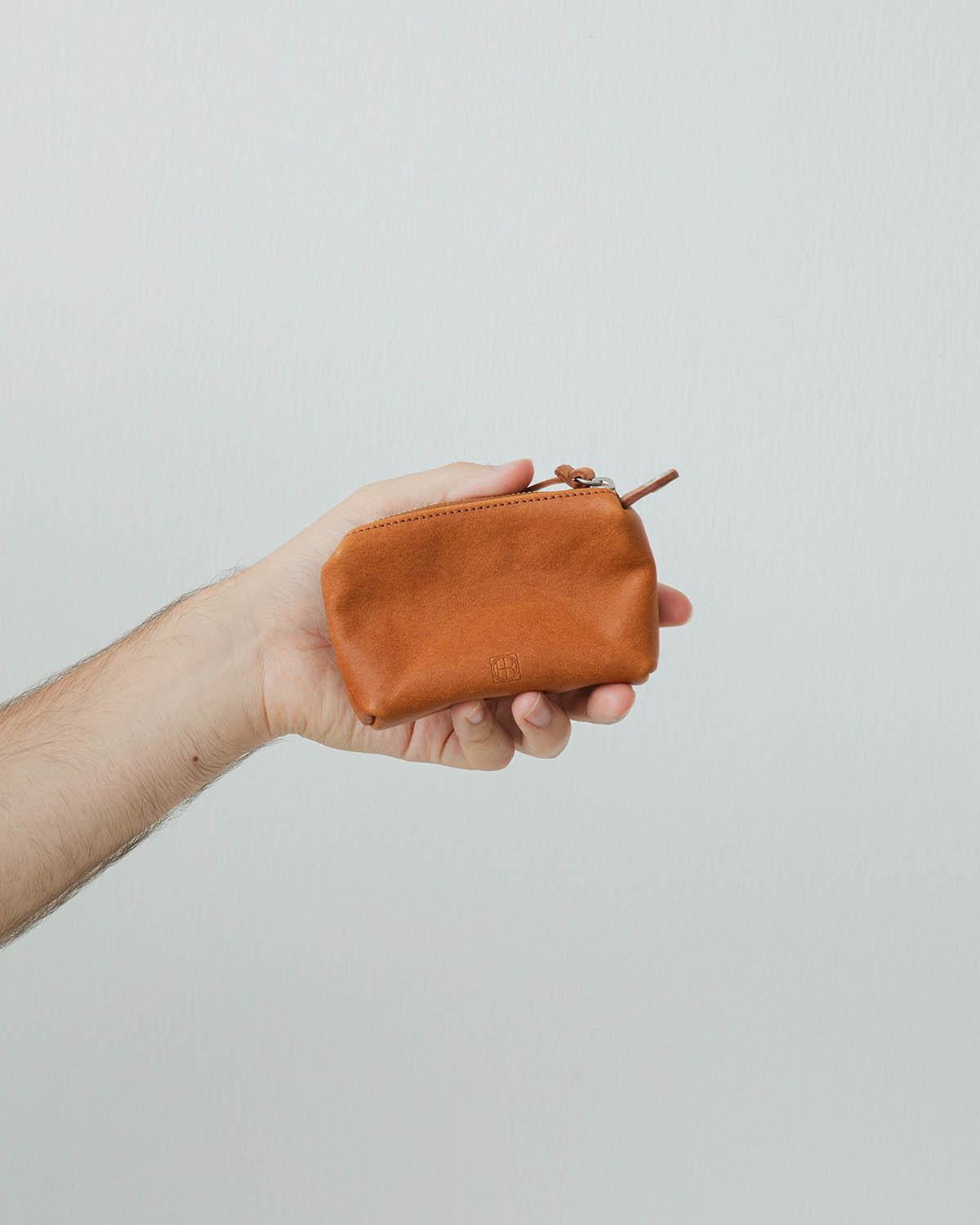 ZIP MINI POUCH COW LEATHER