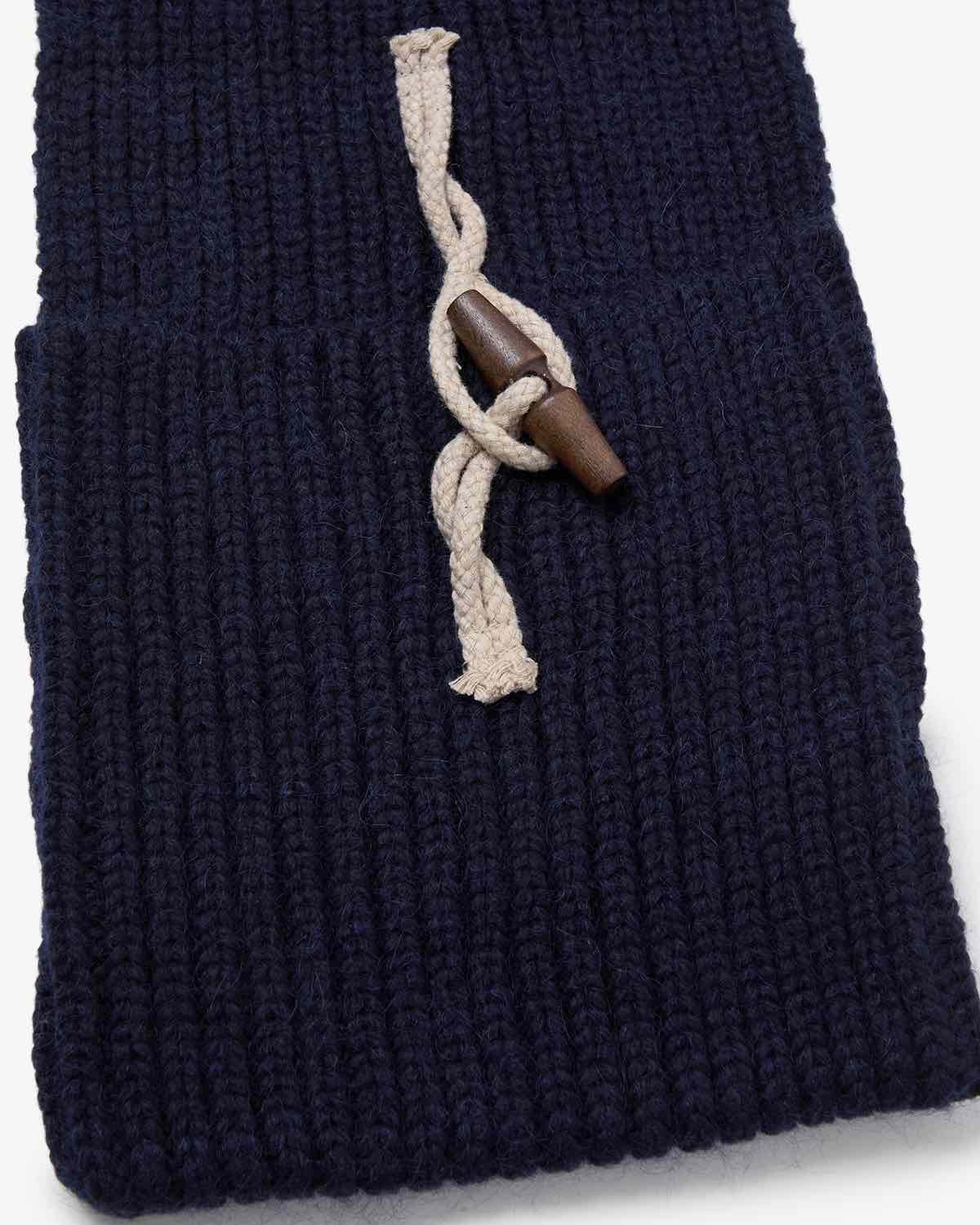 KNITTED POCKET SCARF