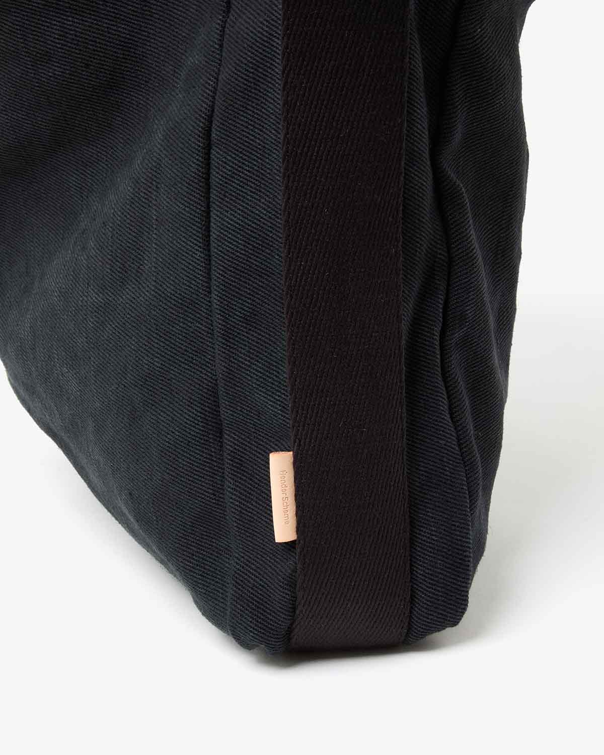 SQUARE SHOULDER BAG SMALL