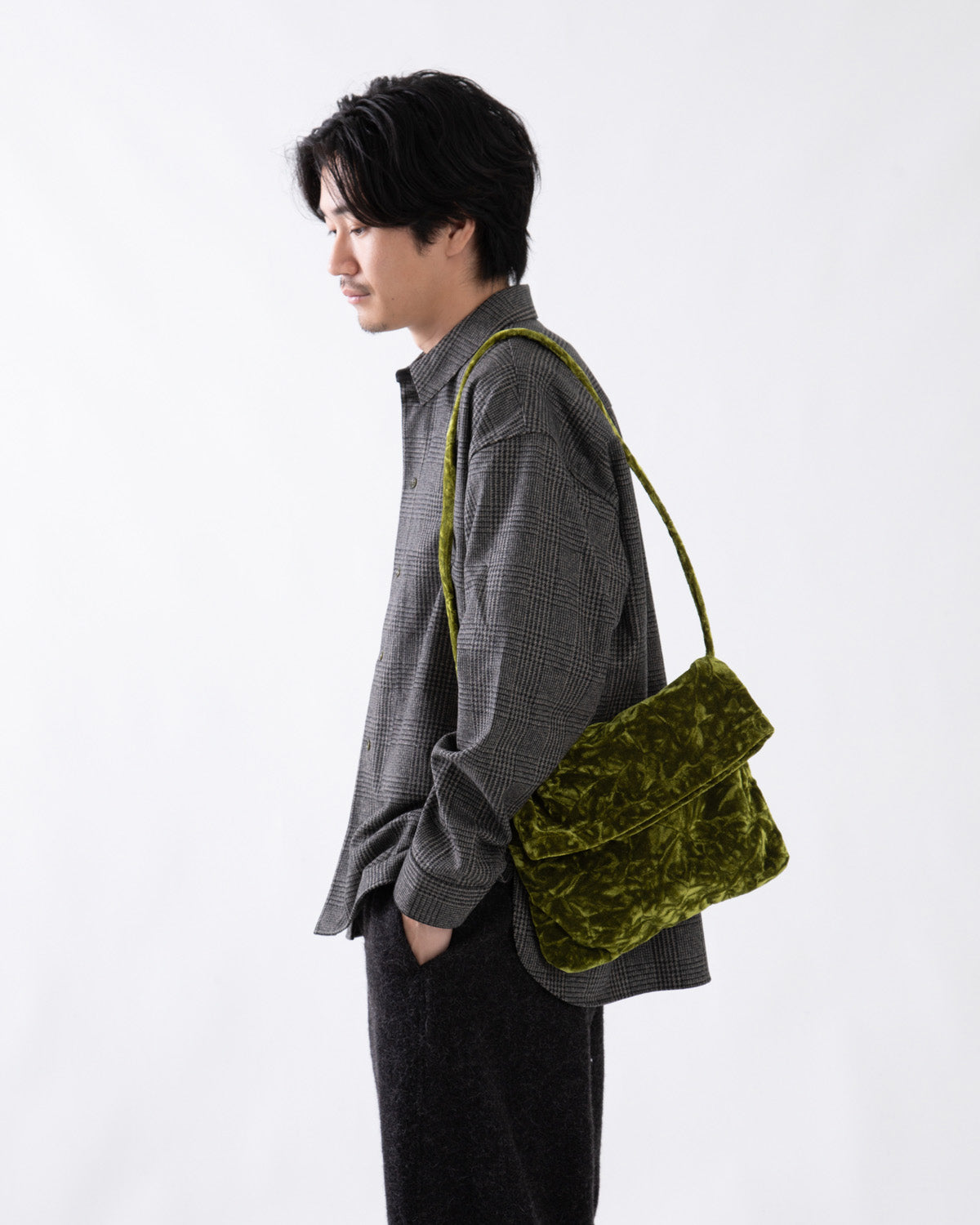 VELVET FLAP SHOULDER BAG