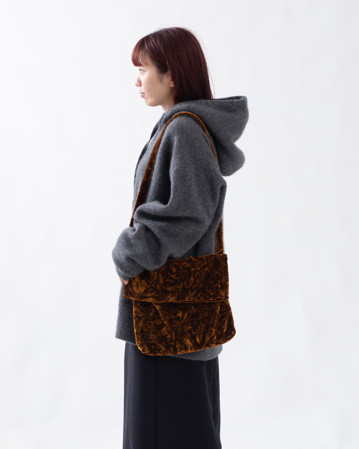 VELVET FLAP SHOULDER BAG