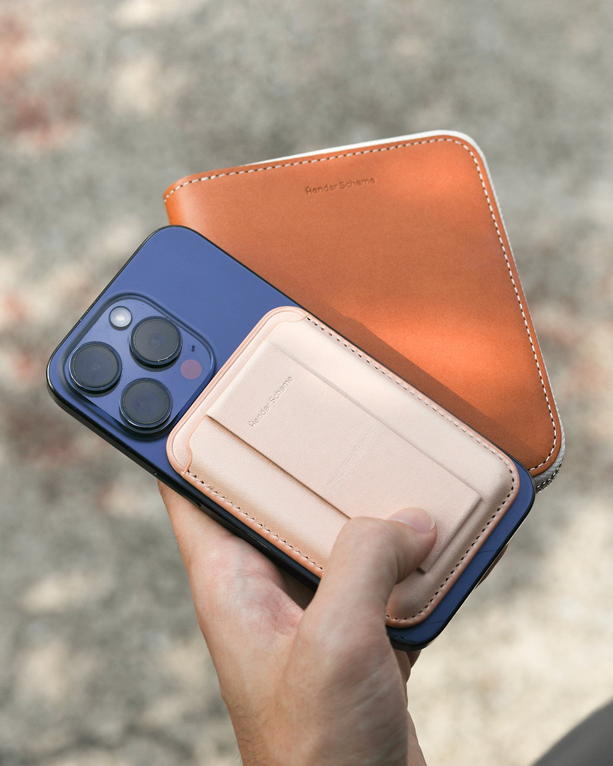 MAGNET CARD CASE