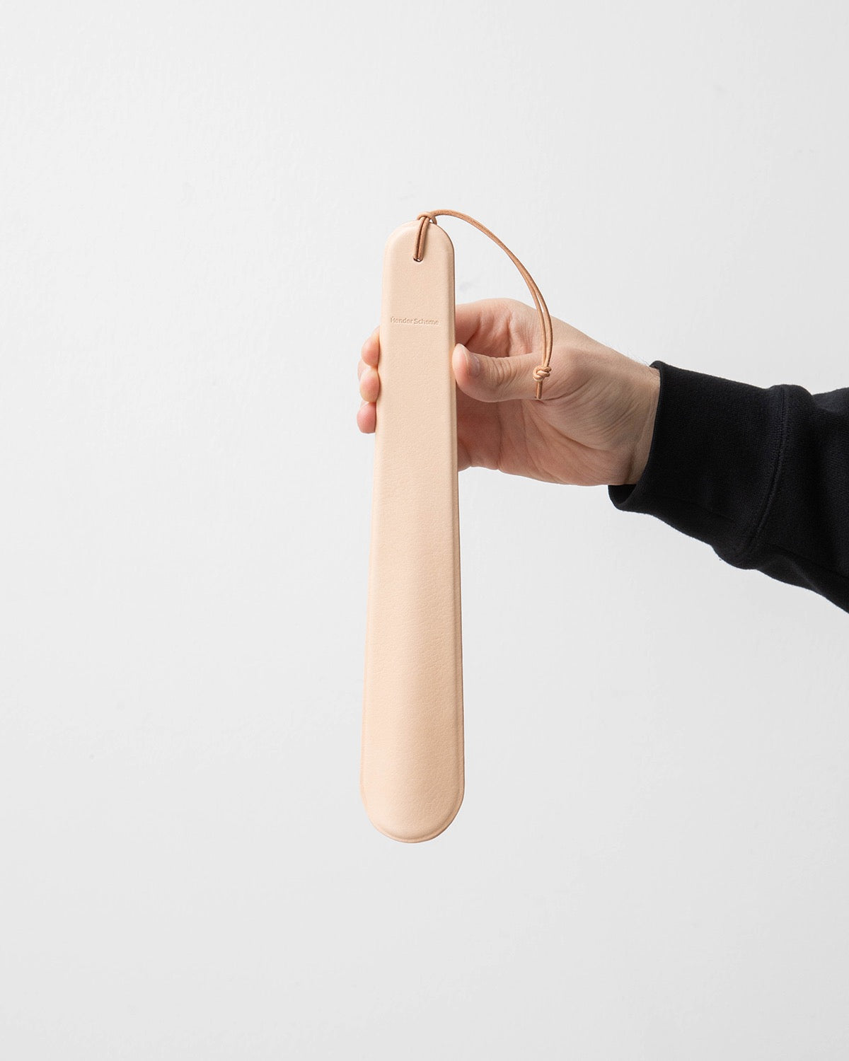 SHOE HORN