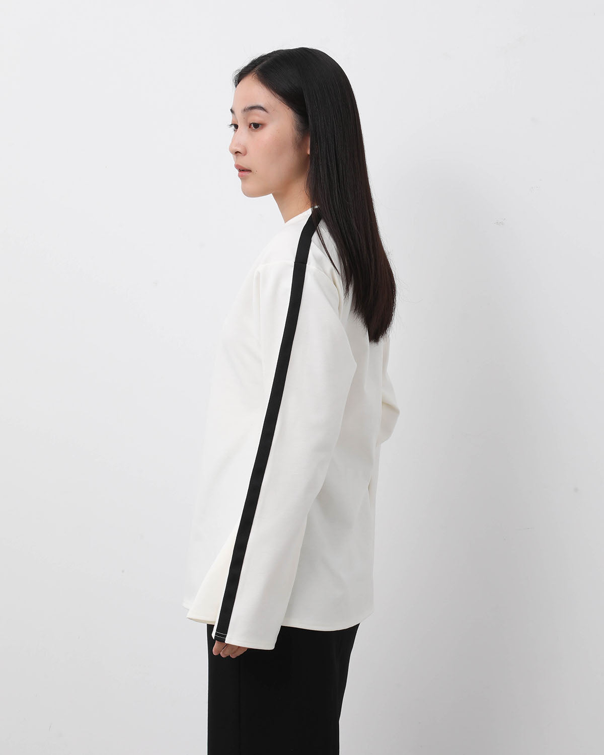 LINE FLARE WARM TOPS