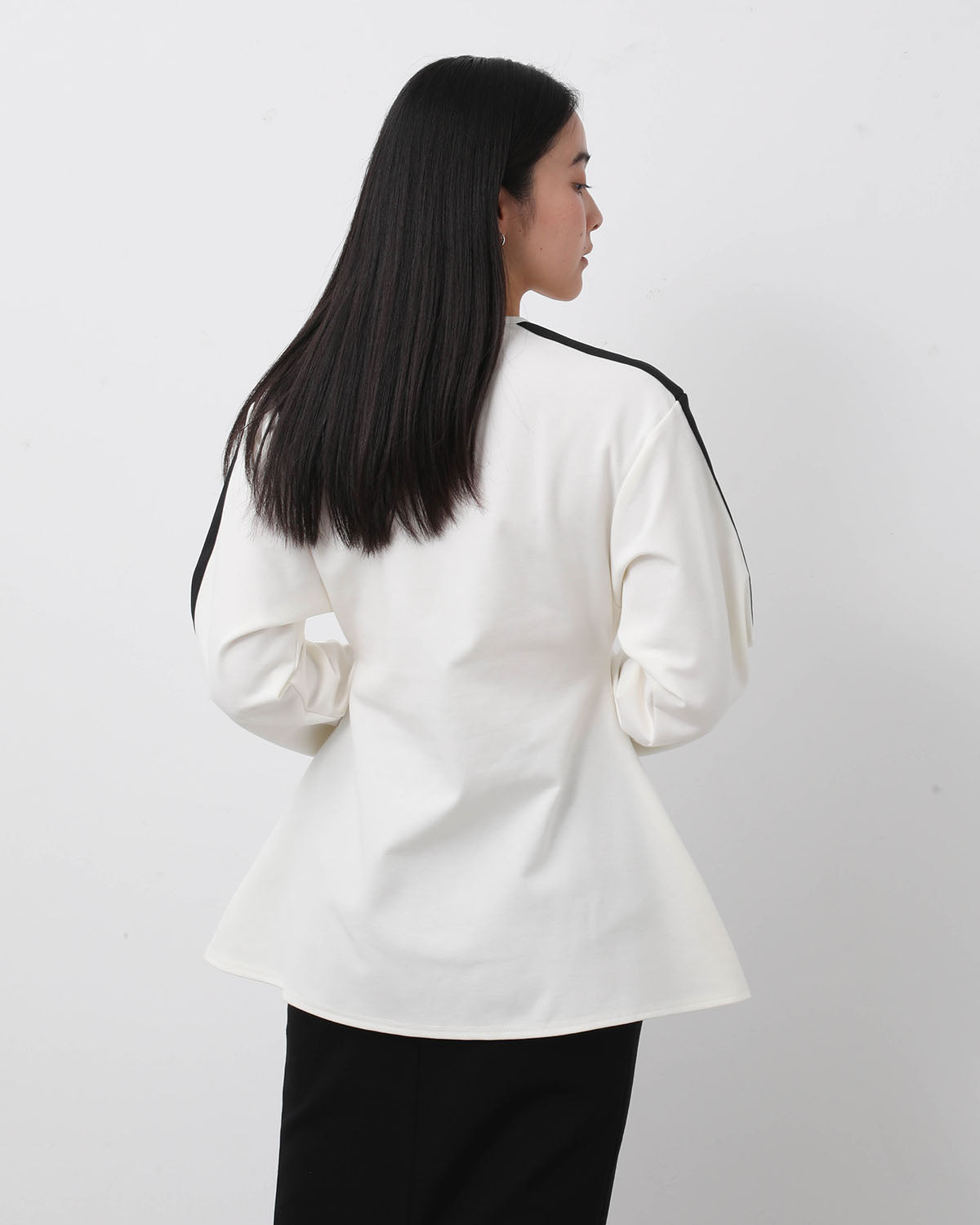 LINE FLARE WARM TOPS