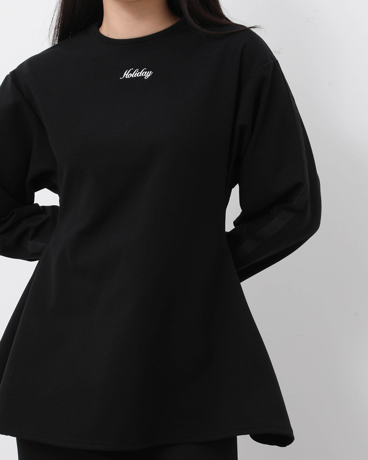 LINE FLARE WARM TOPS