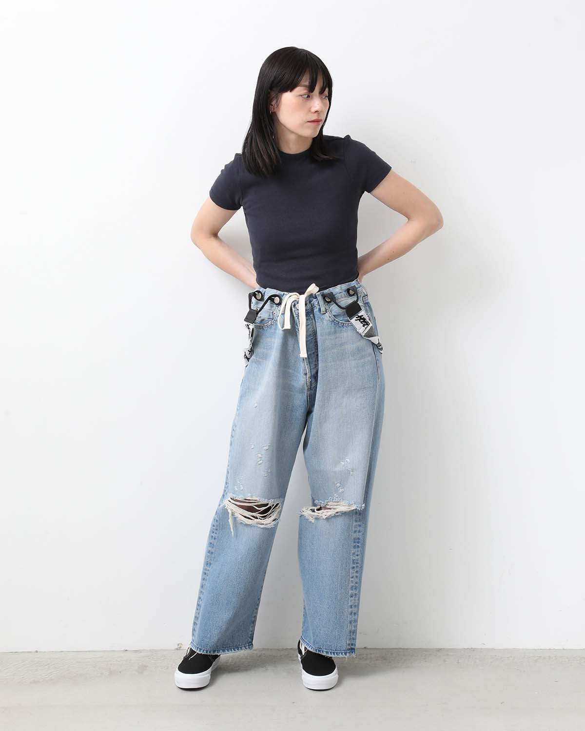 DAMAGE DENIM SUSPENDER PANTS（LIGHT INDIGO）