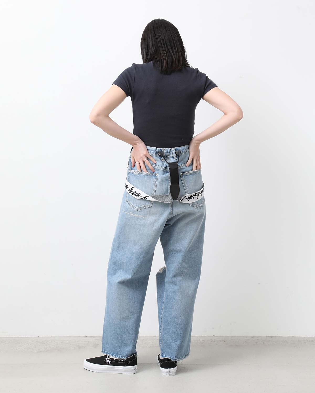 DAMAGE DENIM SUSPENDER PANTS（LIGHT INDIGO）