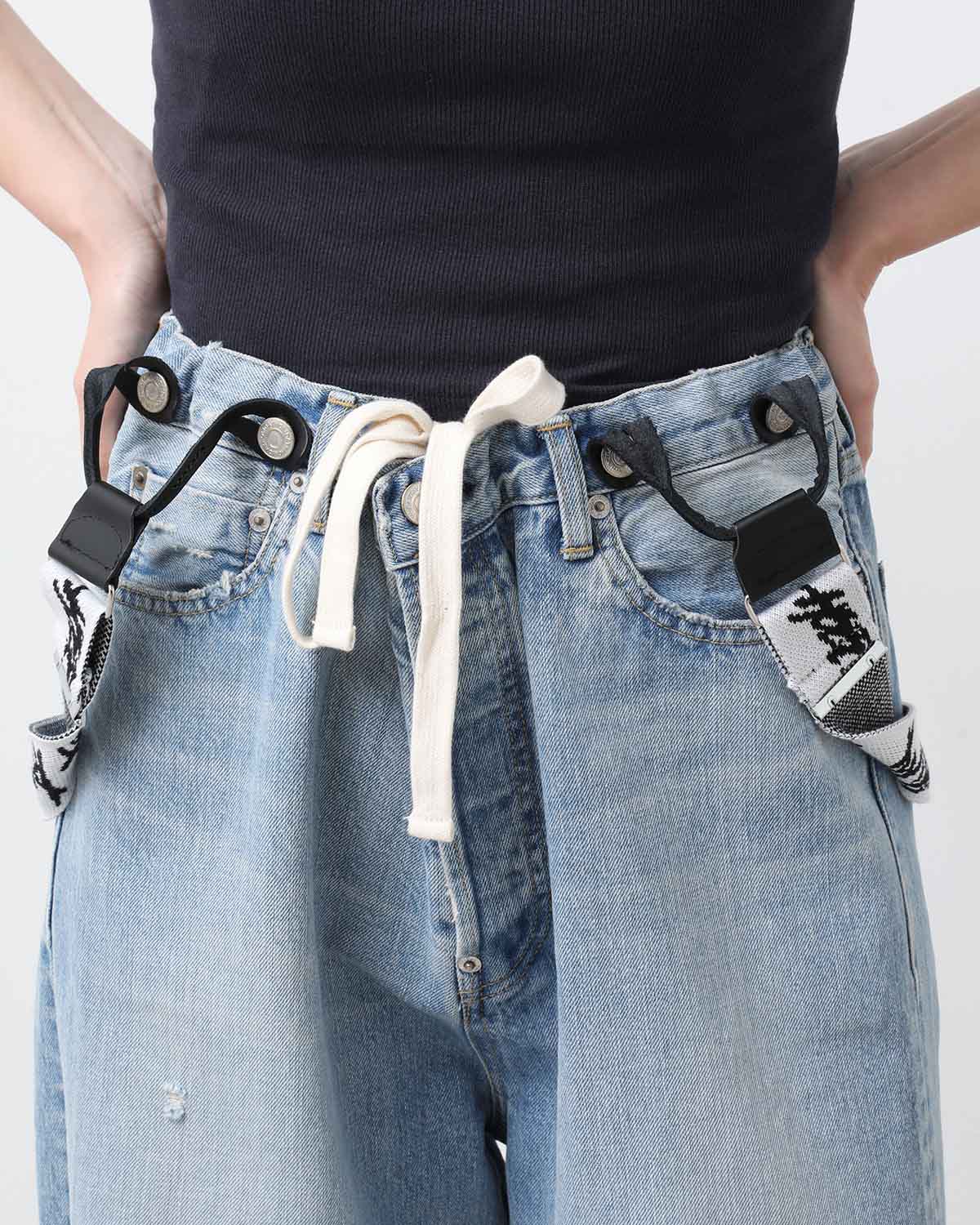 DAMAGE DENIM SUSPENDER PANTS（LIGHT INDIGO）