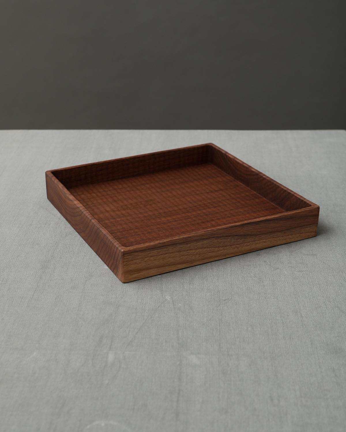 WALNUT DEEP SQUARE TRAY (SQUARE)