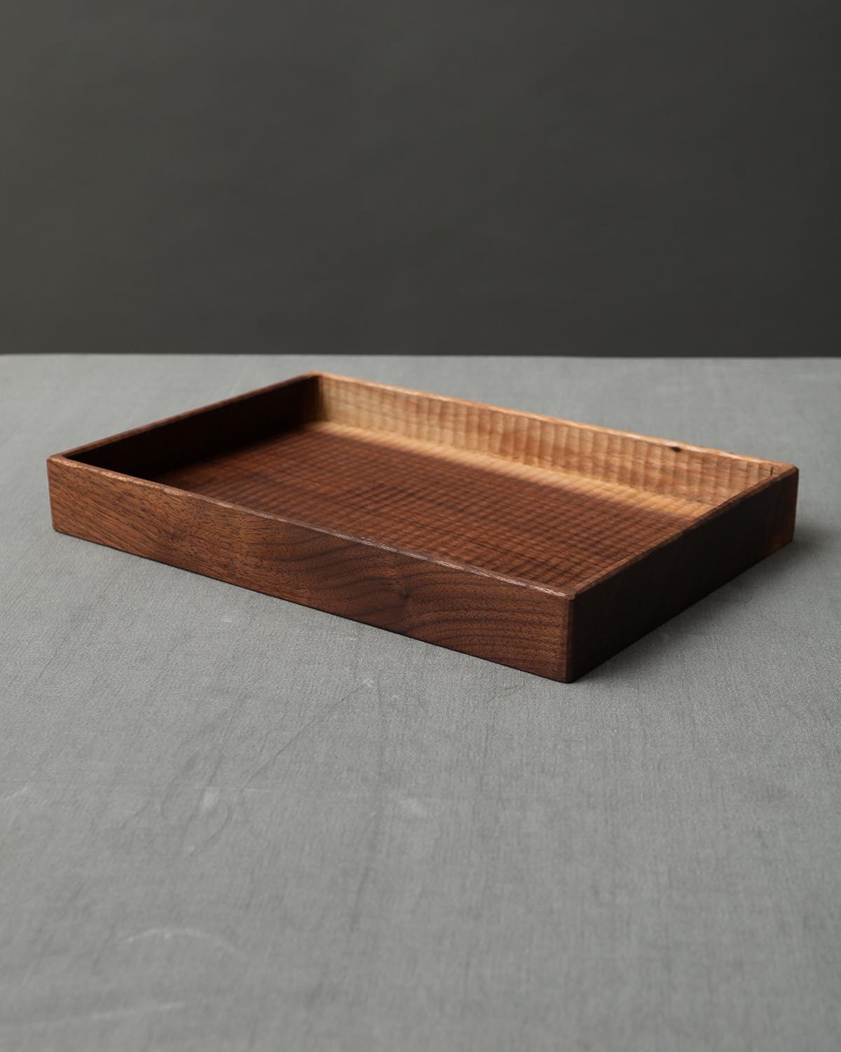 WALNUT DEEP SQUARE TRAY