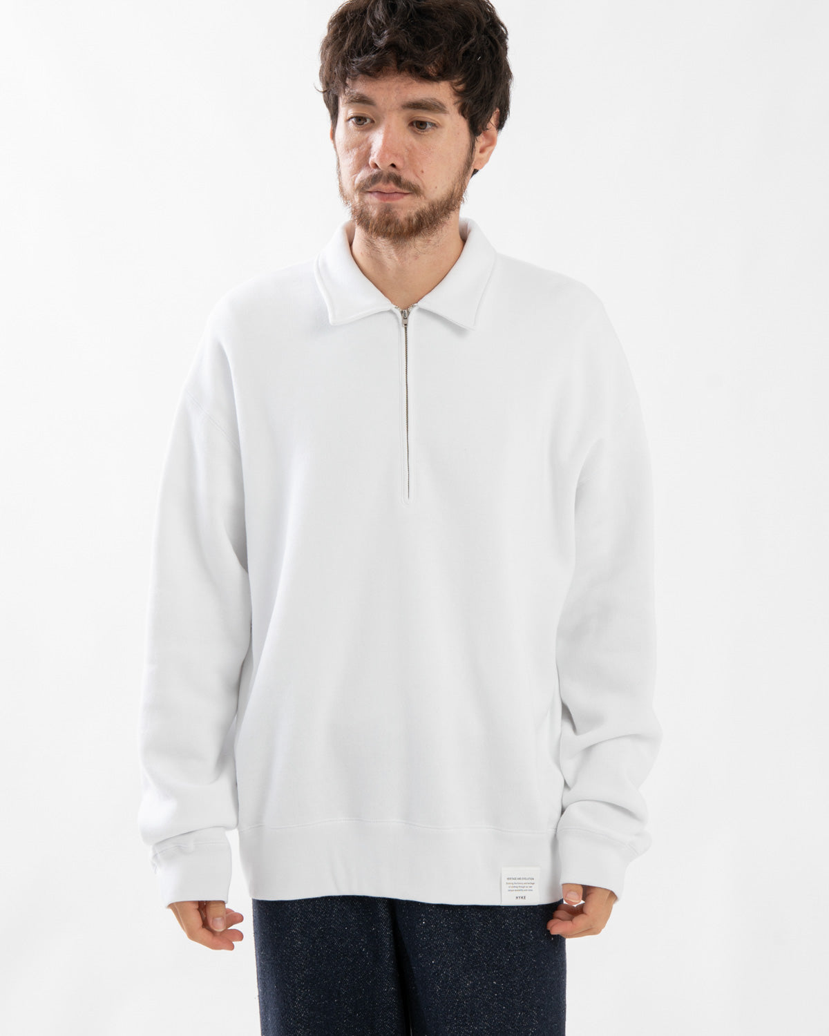 COLLARED SWEAT SHIRT