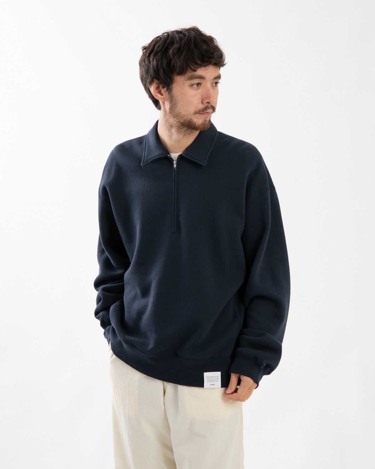 COLLARED SWEAT SHIRT