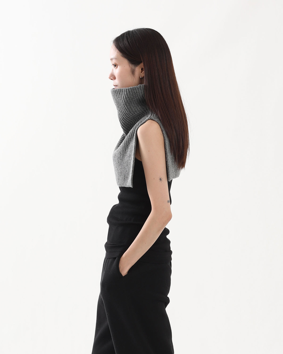 RIBBED NECK WARMER