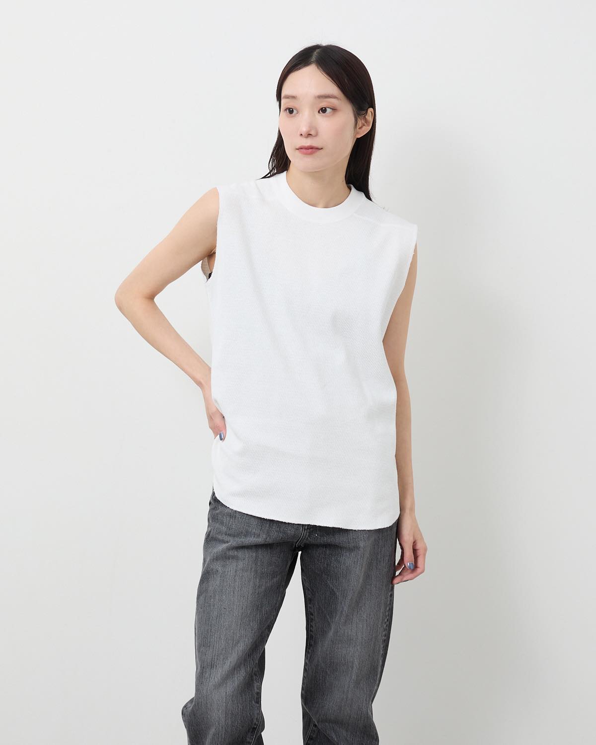 SLEEVELESS THERMAL SHIRT