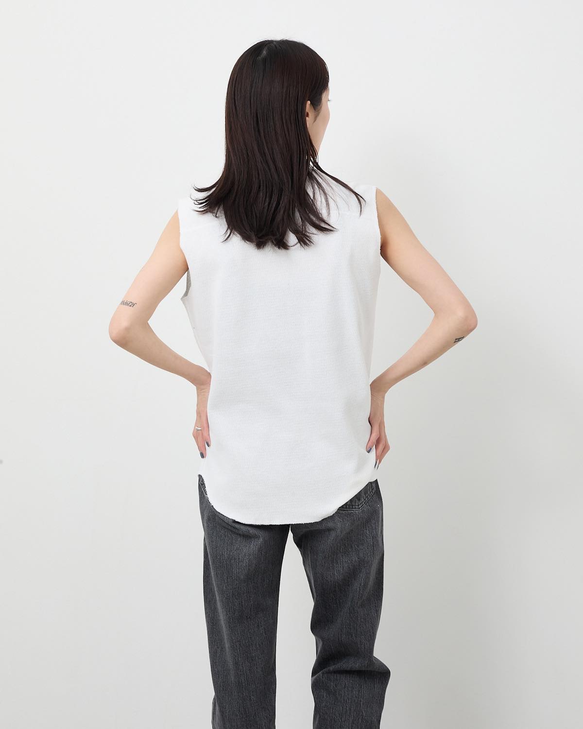 SLEEVELESS THERMAL SHIRT