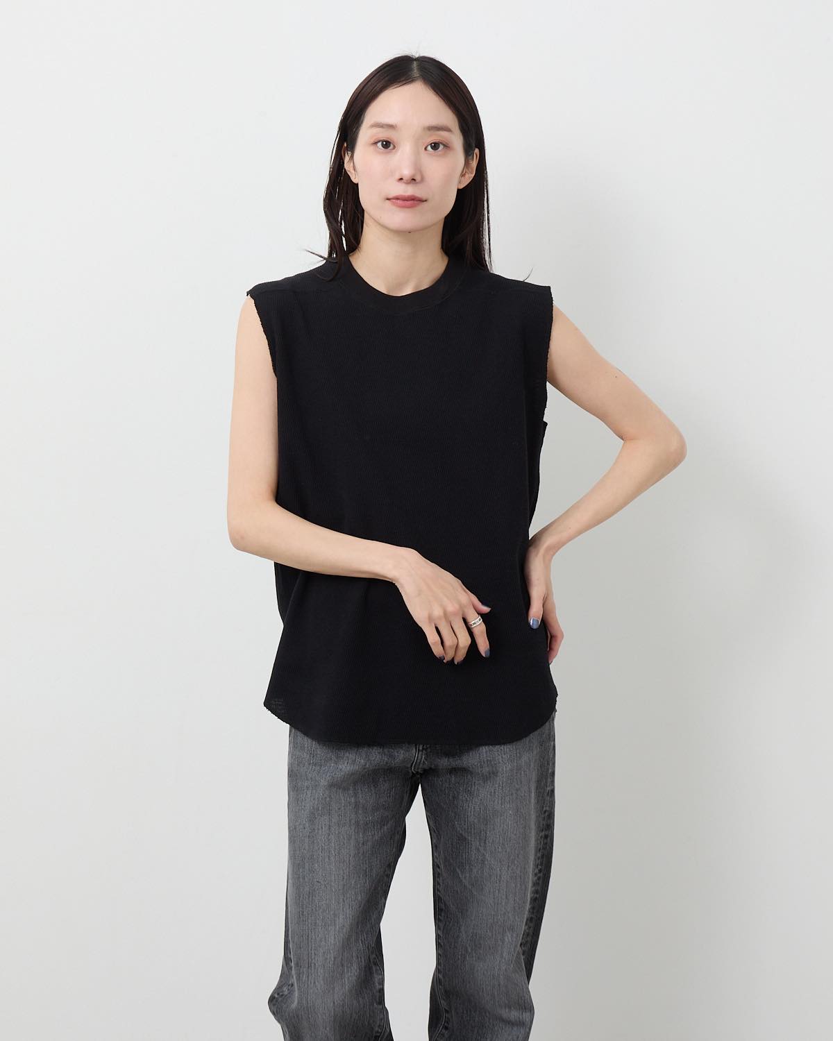 SLEEVELESS THERMAL SHIRT
