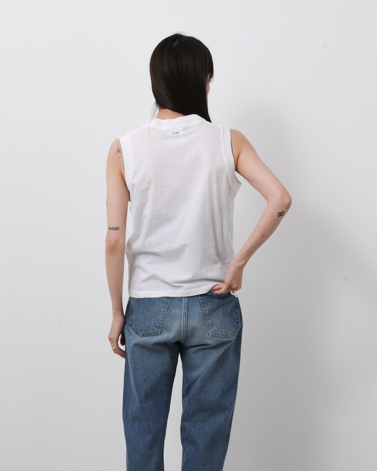 SHEER SLEEVELESS TEE