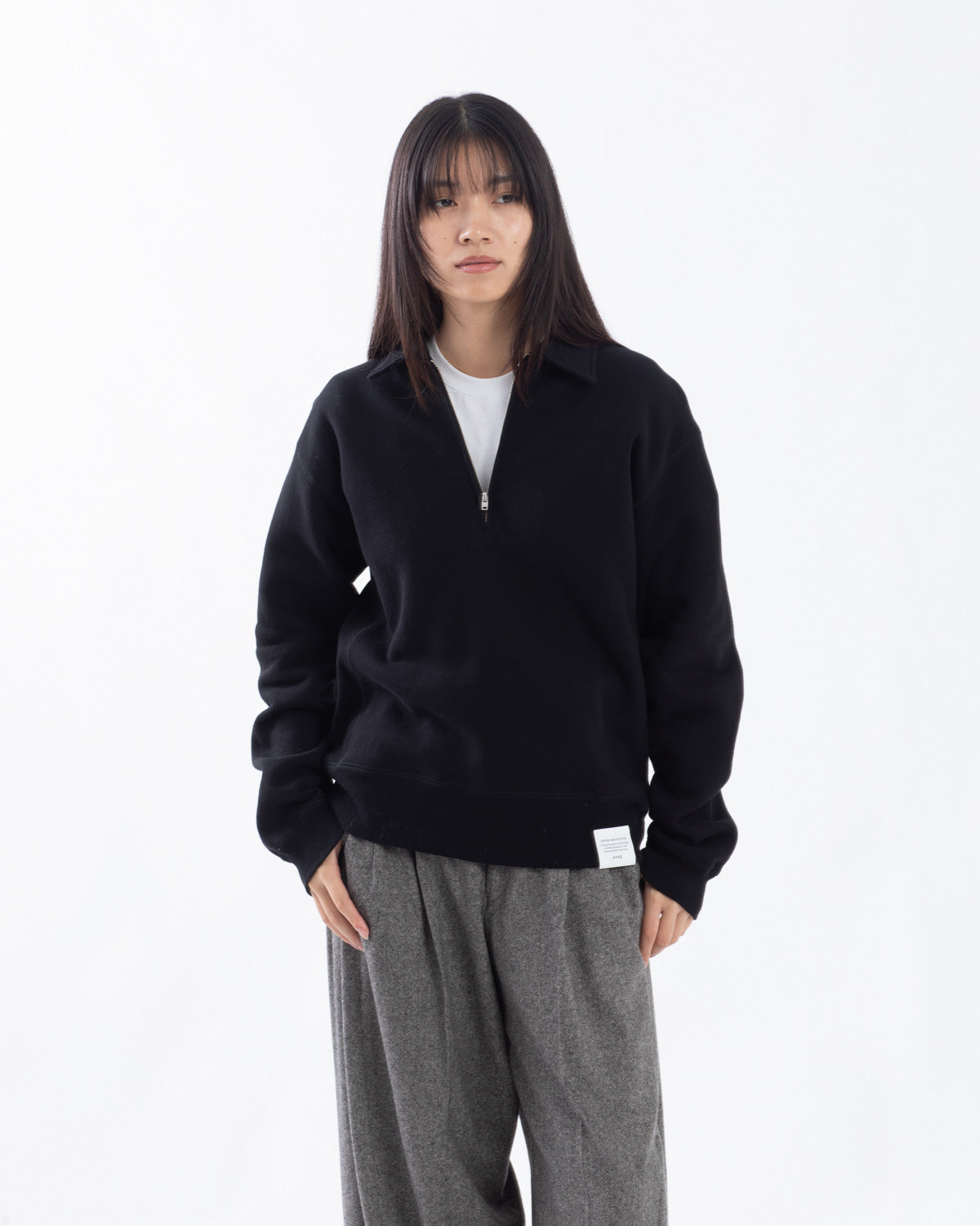 COLLARED SWEAT SHIRT