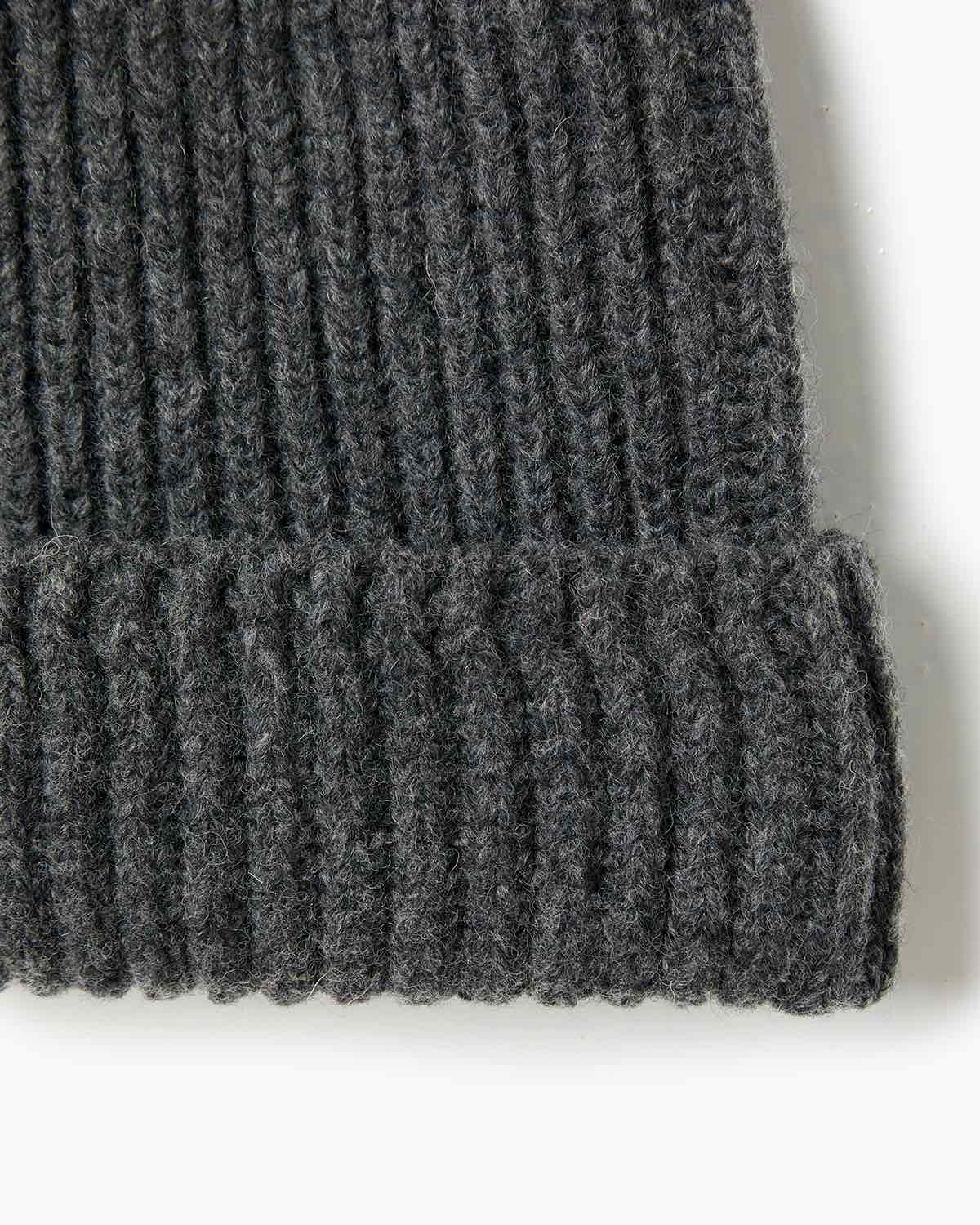 RIBBED KNIT WOOL BEANIE