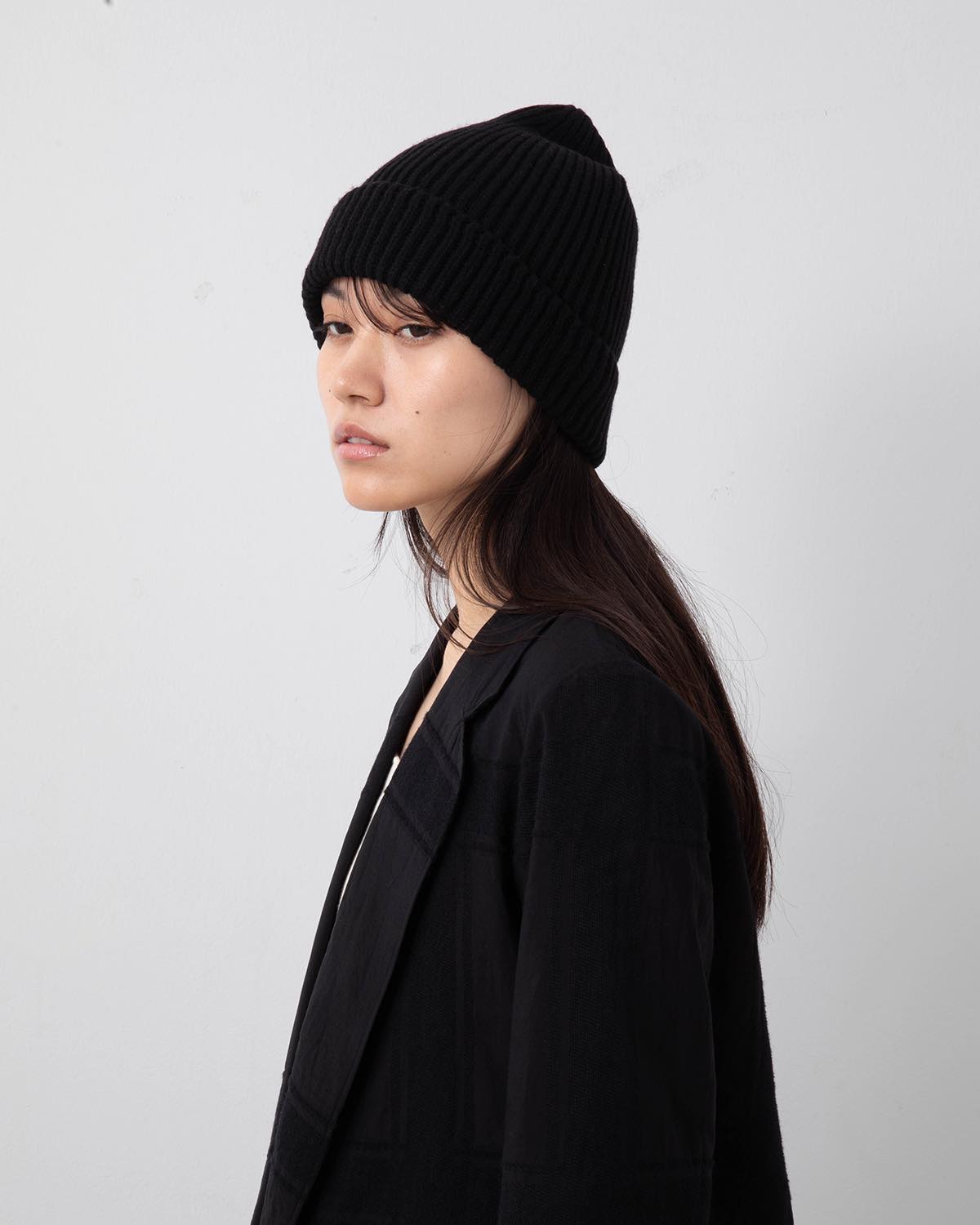 RIBBED KNIT WOOL BEANIE