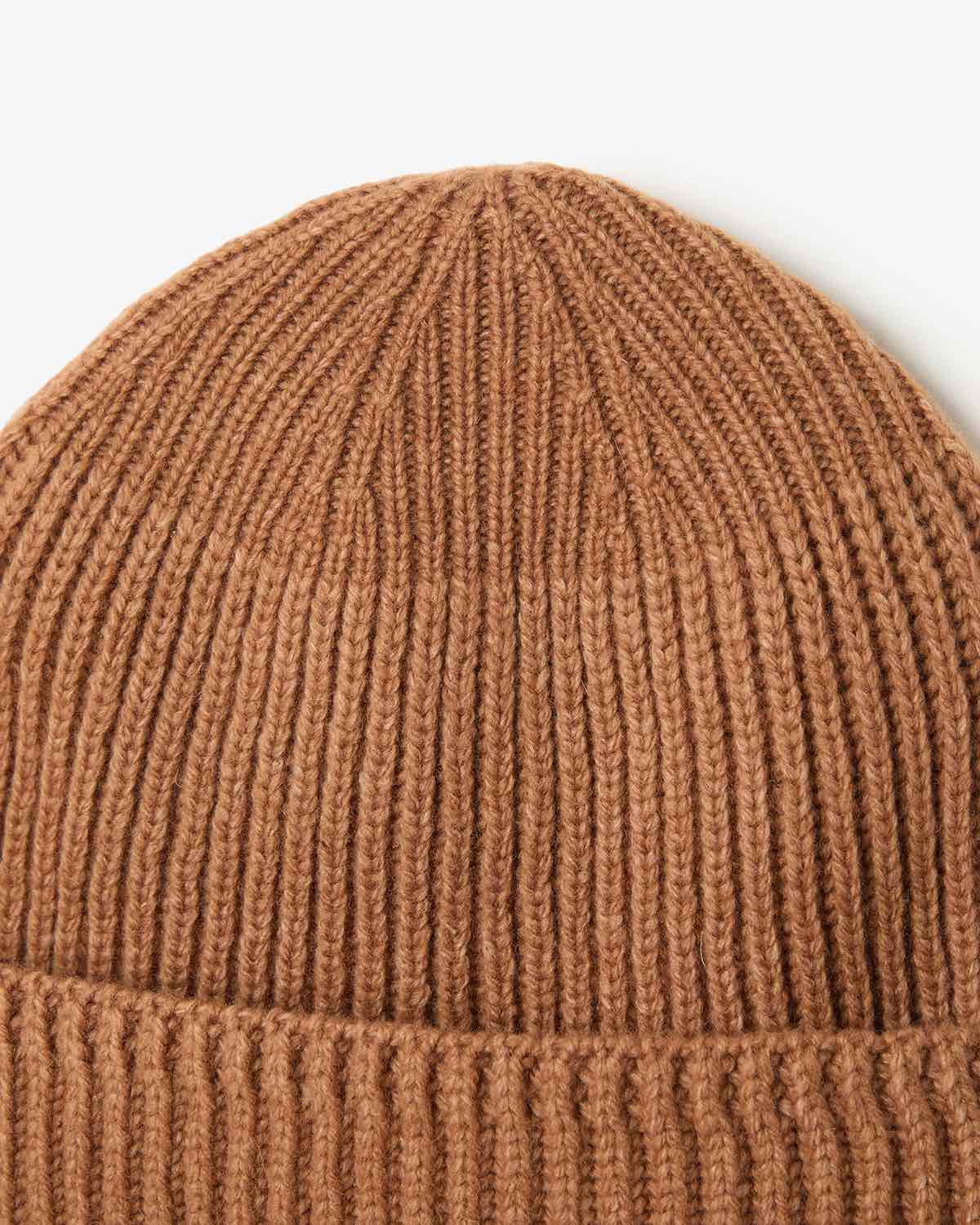 RIBBED KNIT WOOL BEANIE
