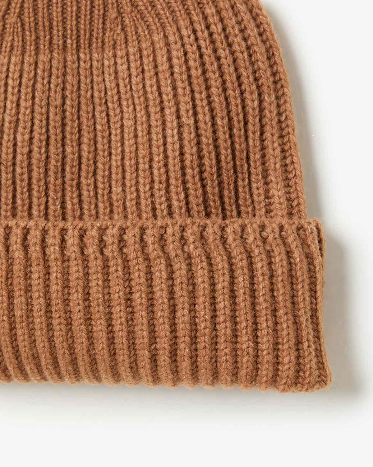 RIBBED KNIT WOOL BEANIE