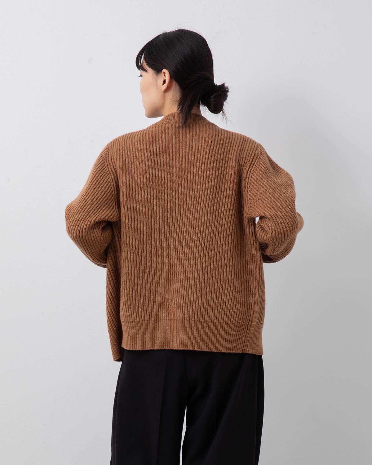RIBBED KNIT WOOL CARDIGAN