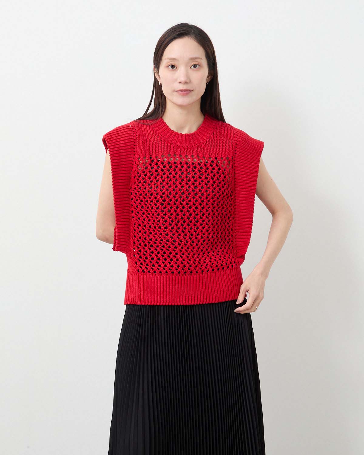 CROCHET SLEEVELESS KNIT