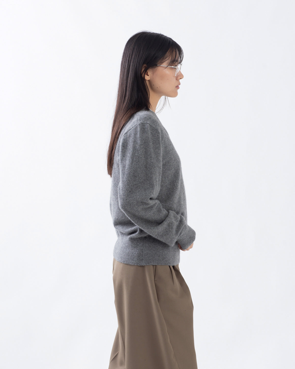 RACOON V-NECK SWEATER