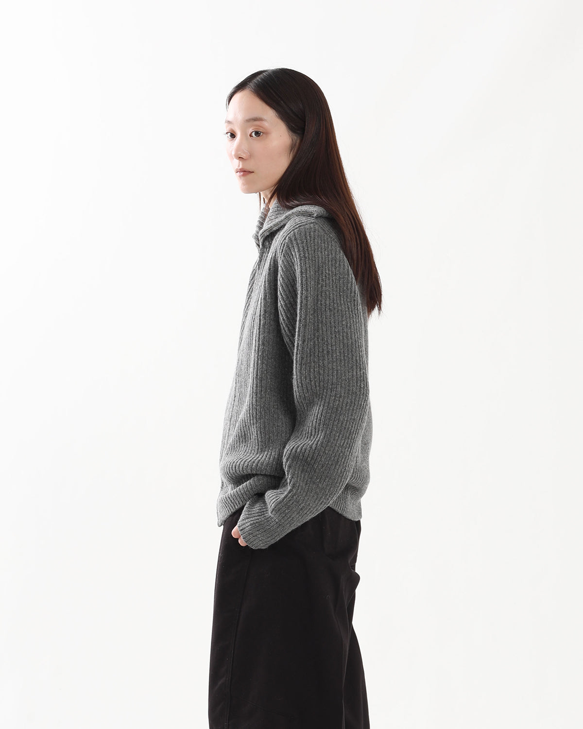RIBBED ZIP SWEATER