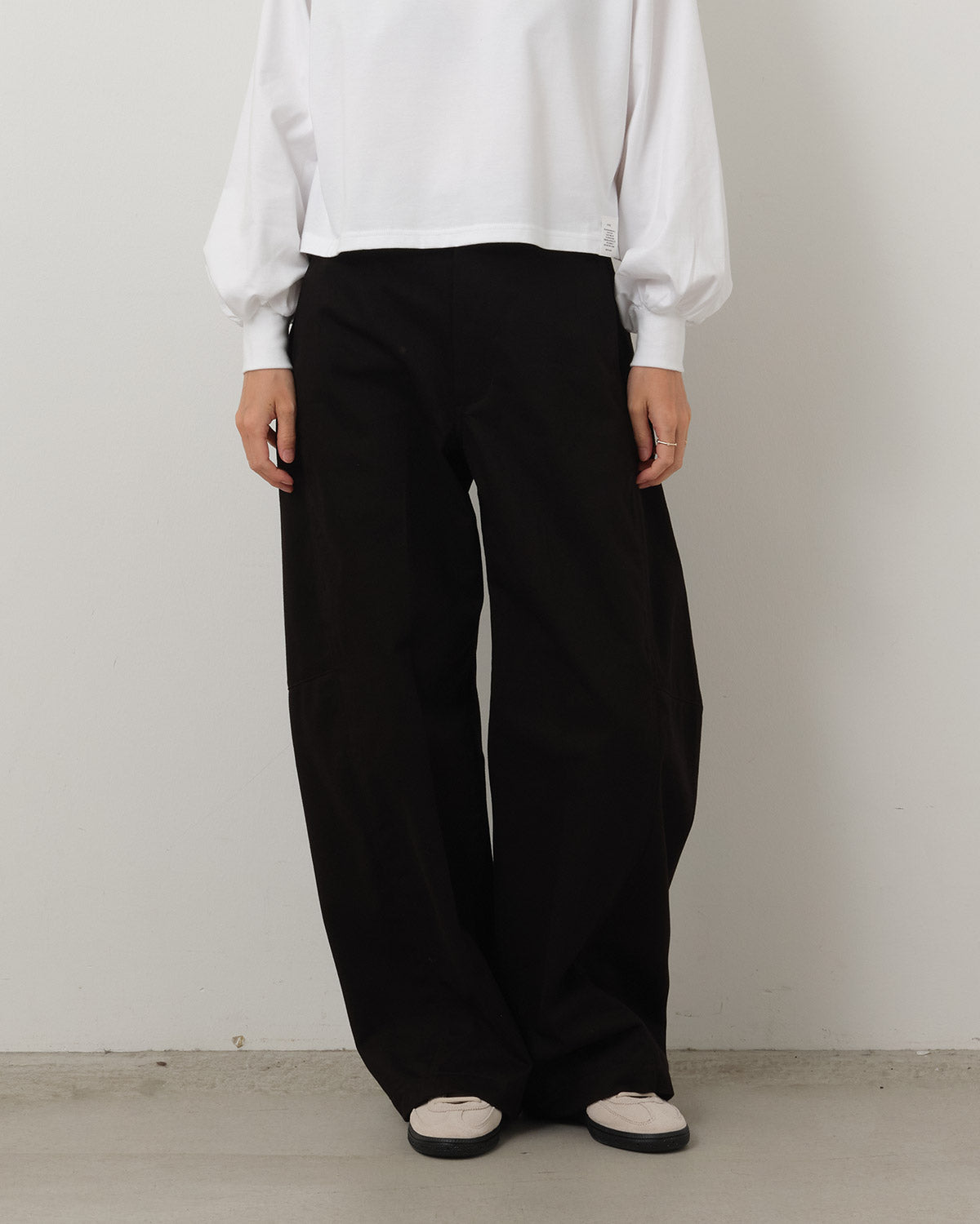 BARREL-LEG CHINO PANTS