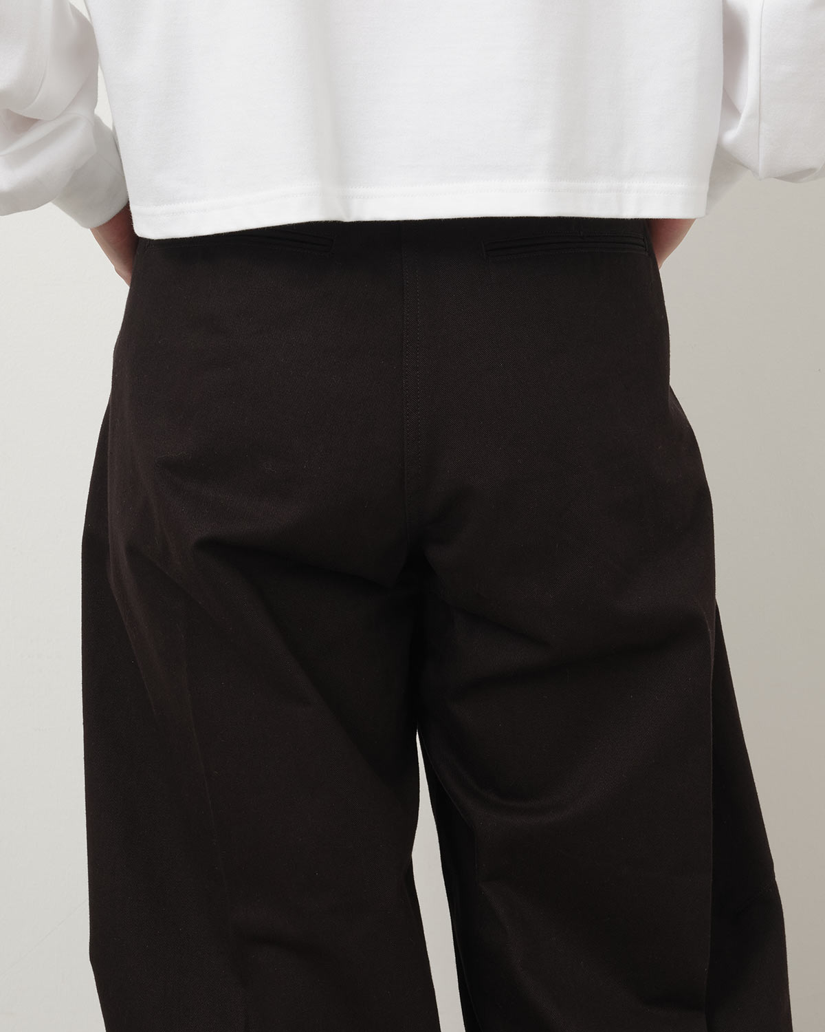BARREL-LEG CHINO PANTS