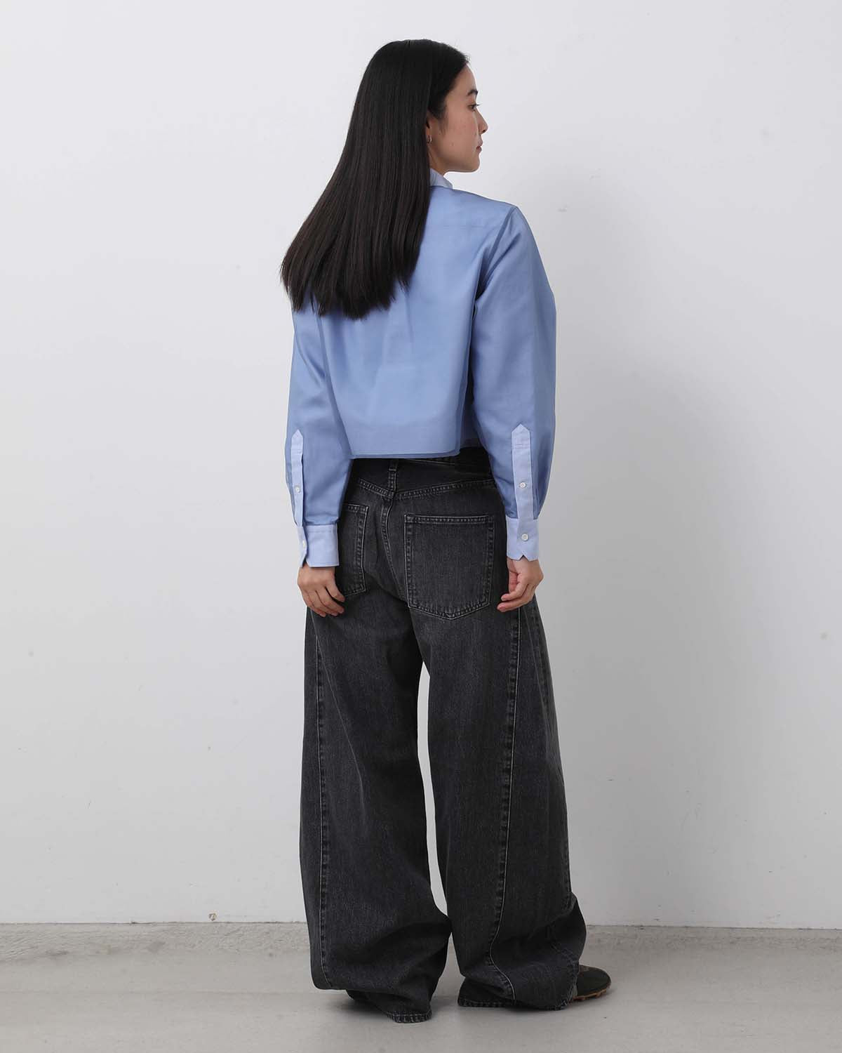 DENIM BARREL-LEG JEANS