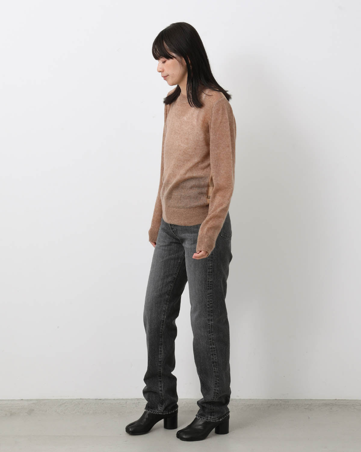 CLASSIC STRAIGHT JEANS