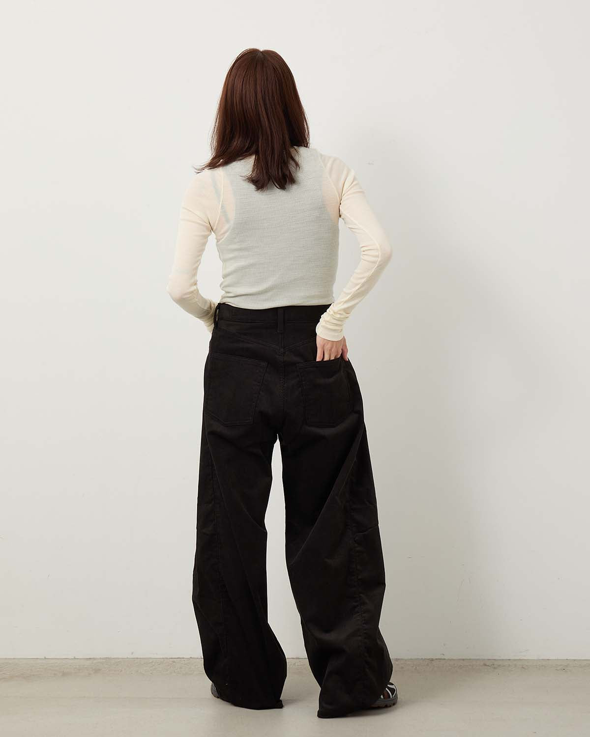 CORDUROY BARREL-LEG JEANS