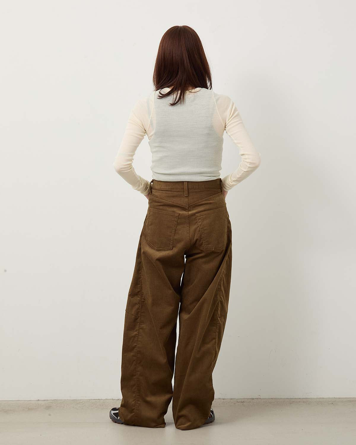 CORDUROY BARREL-LEG JEANS