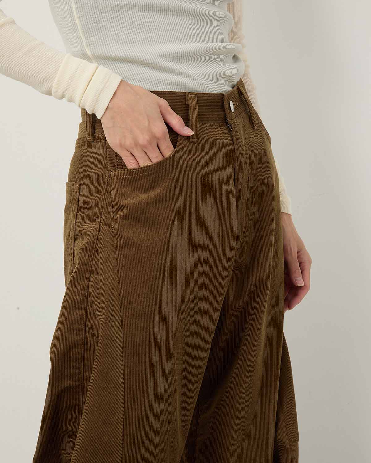 CORDUROY BARREL-LEG JEANS