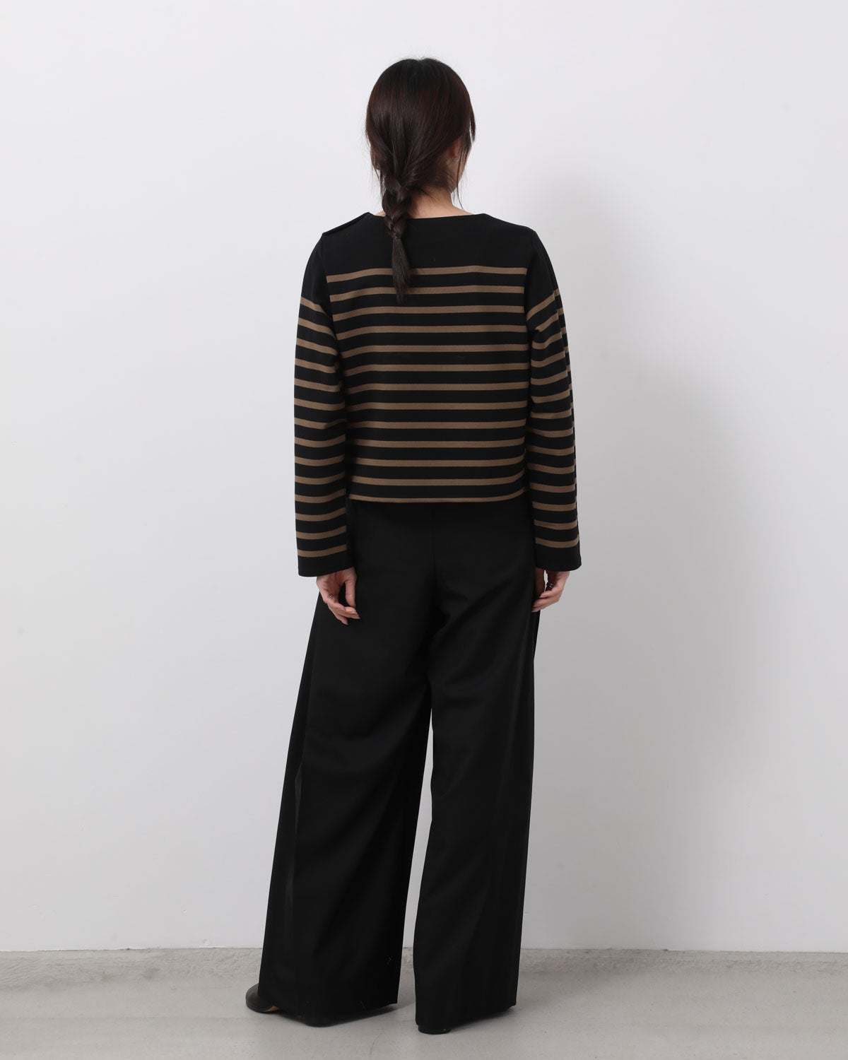WOOL SIDE TUCK PANTS